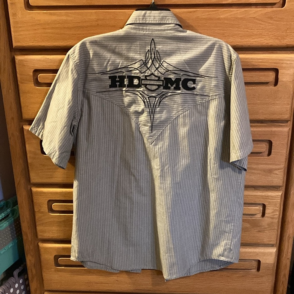 Men’s Harley Davidson small snap shirt - Picture 3 of 3
